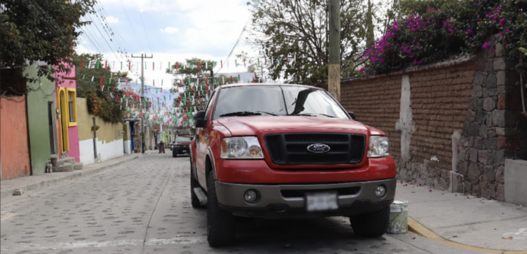 What happened to the yellow curb project in Ajijic?
